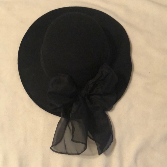 Accessories - Black Formal Hat Accessories - Black Formal Hat